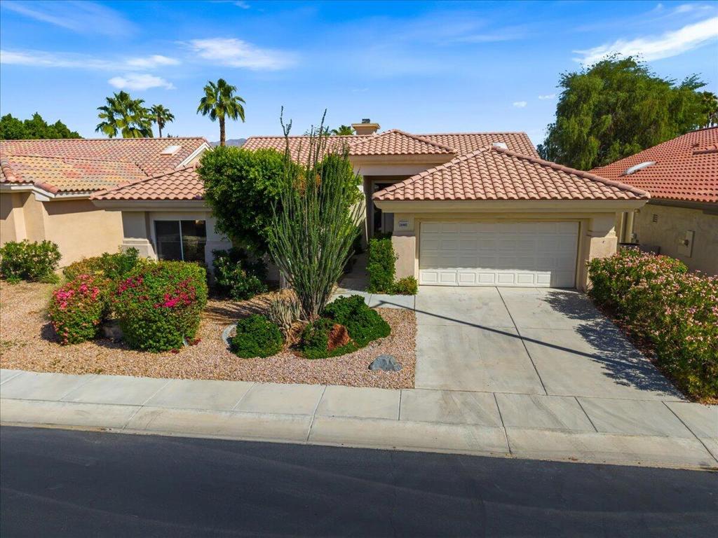 38482 Fallbrook Avenue Property Photo 5