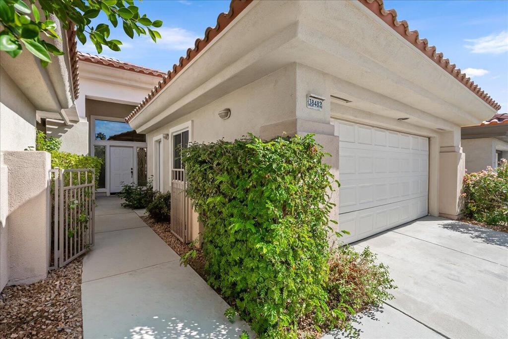 38482 Fallbrook Avenue Property Photo 6