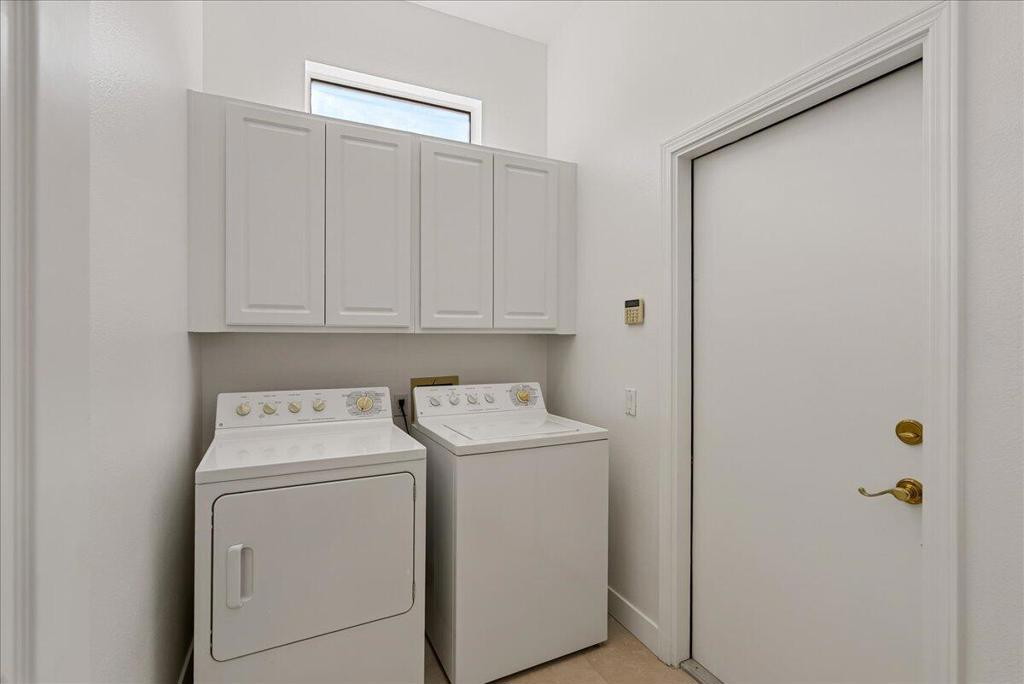 38482 Fallbrook Avenue Property Photo 19