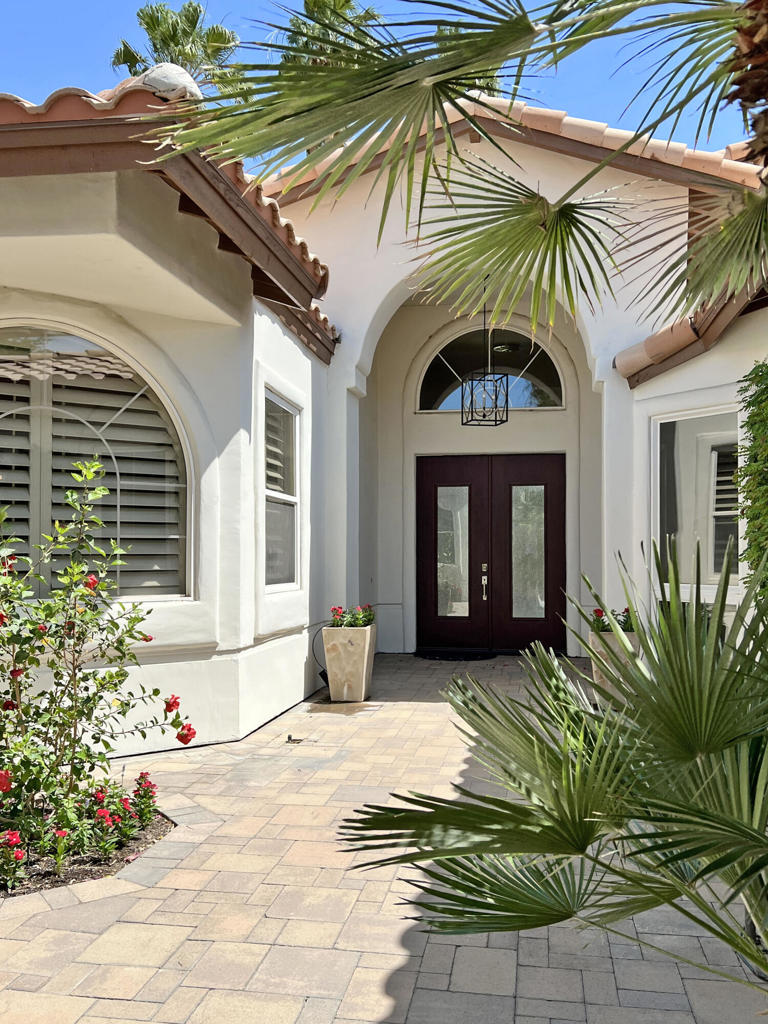 79015 Via San Clara Property Photo 3
