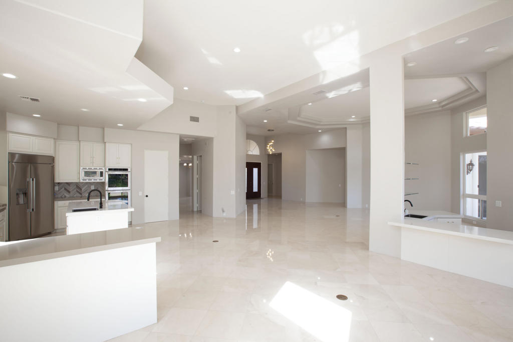 79015 Via San Clara Property Photo 8