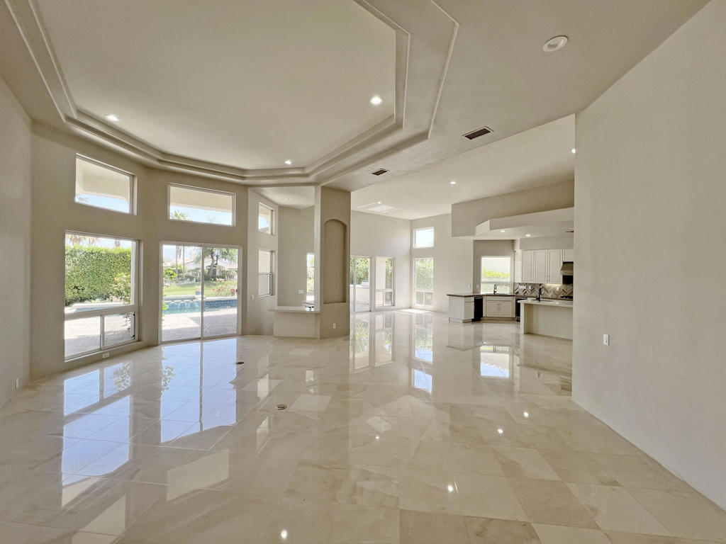 79015 Via San Clara Property Photo 9