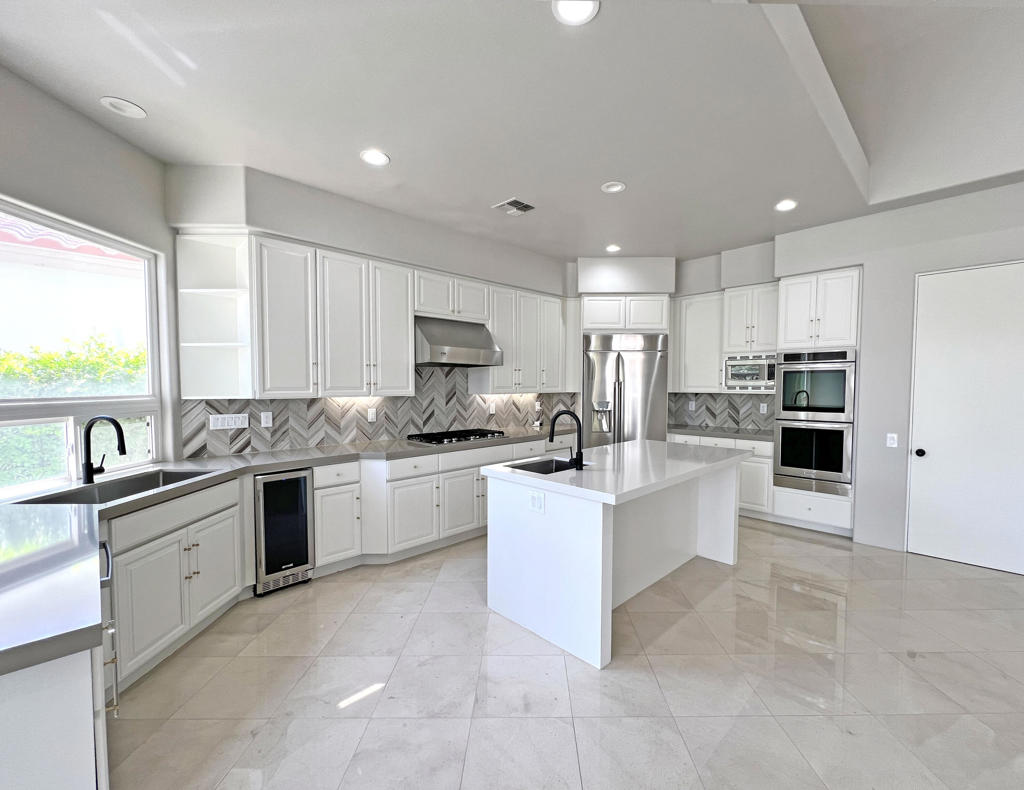 79015 Via San Clara Property Photo 12