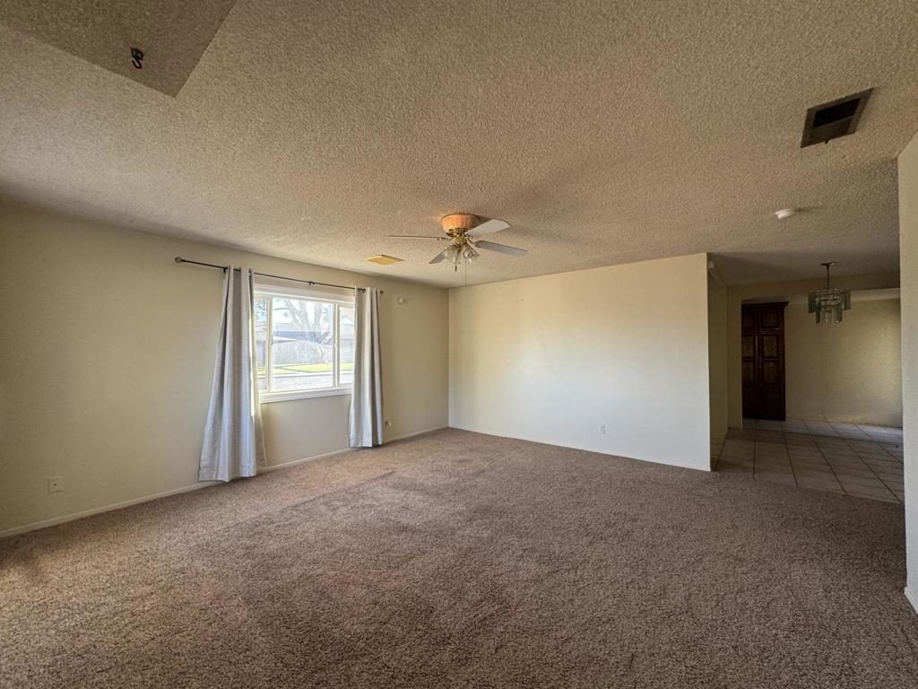 301 N Sola Avenue Property Photo 4