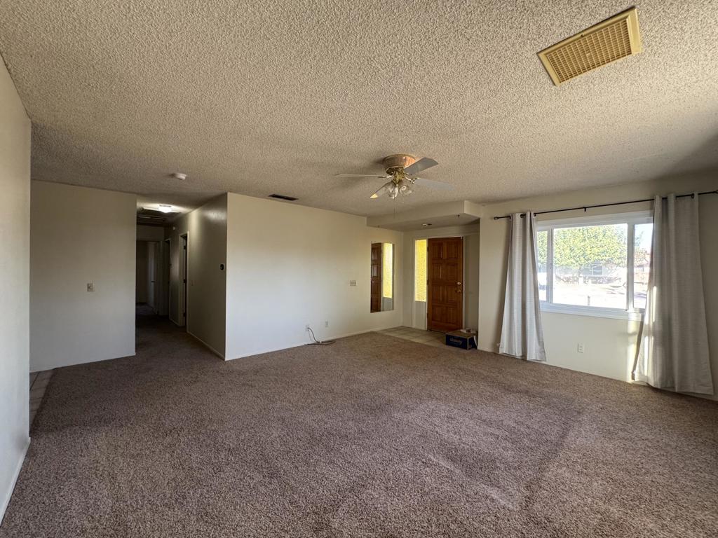 301 N Sola Avenue Property Photo 5