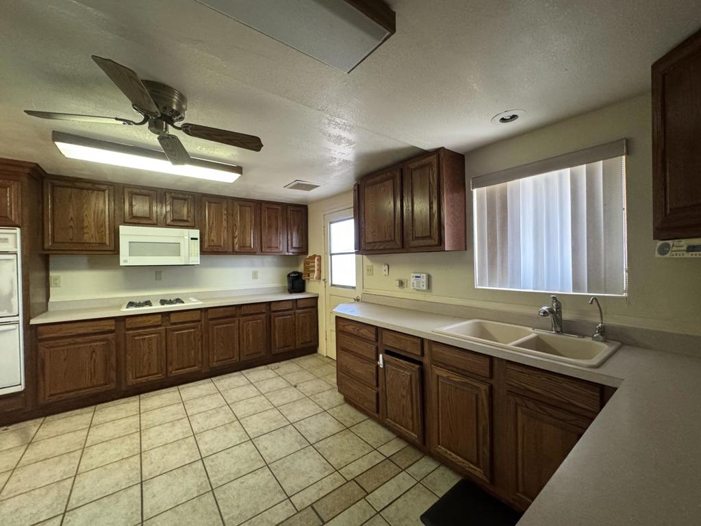 301 N Sola Avenue Property Photo 10