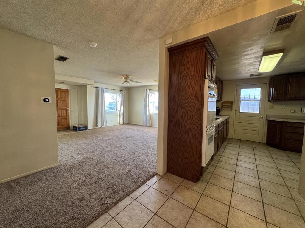 301 N Sola Avenue Property Photo 11