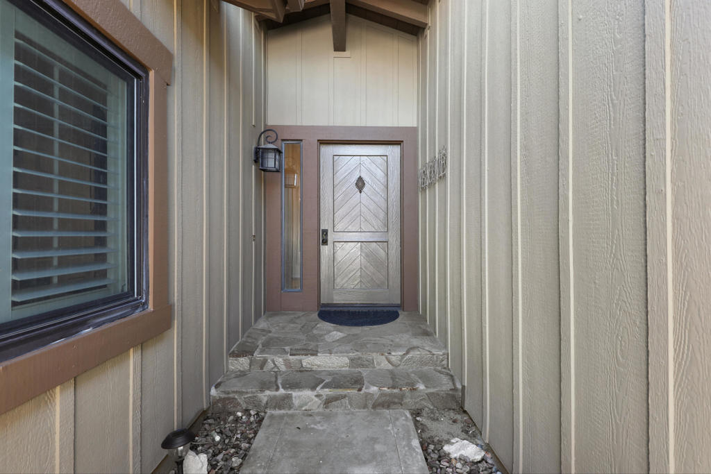 203 Wild Horse Drive Property Photo 3