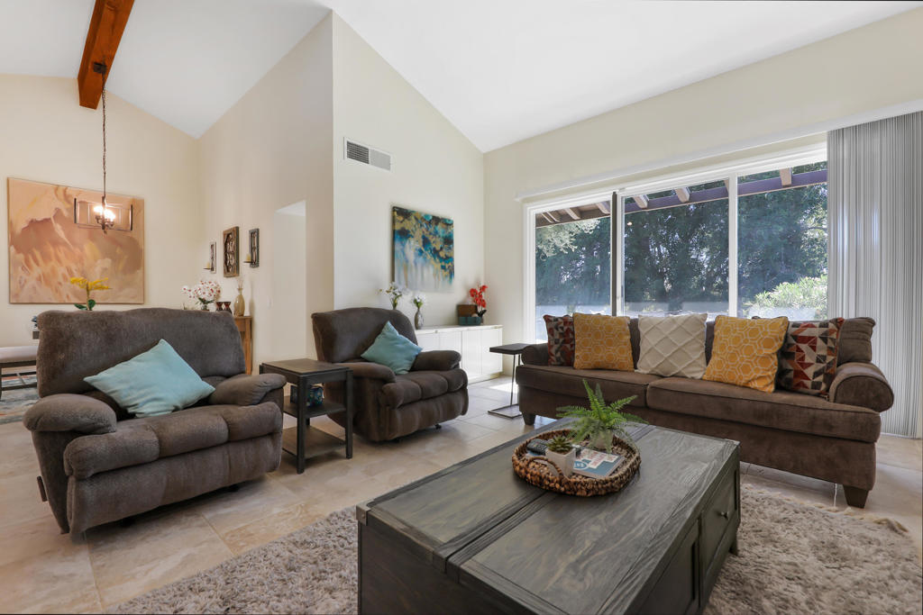 203 Wild Horse Drive Property Photo 8