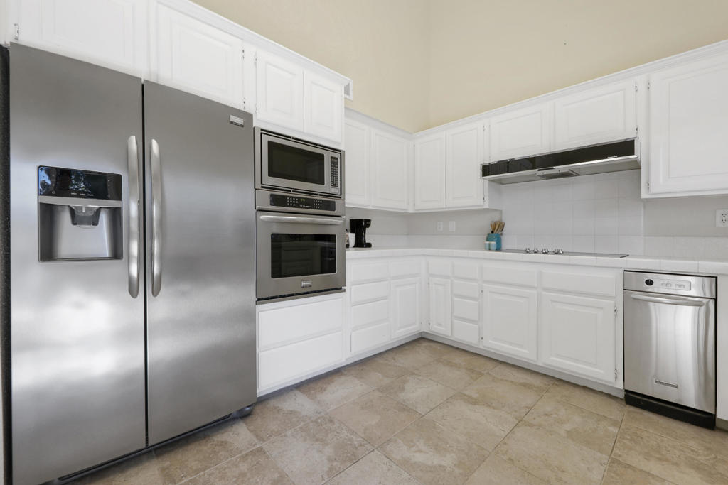 203 Wild Horse Drive Property Photo 12