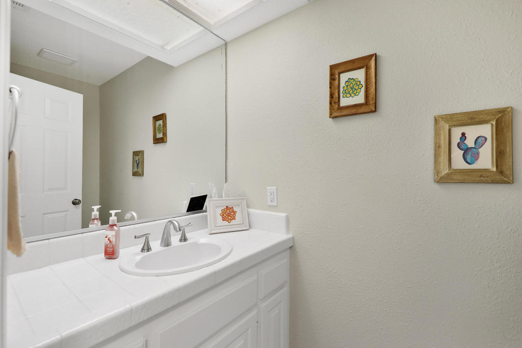 203 Wild Horse Drive Property Photo 15
