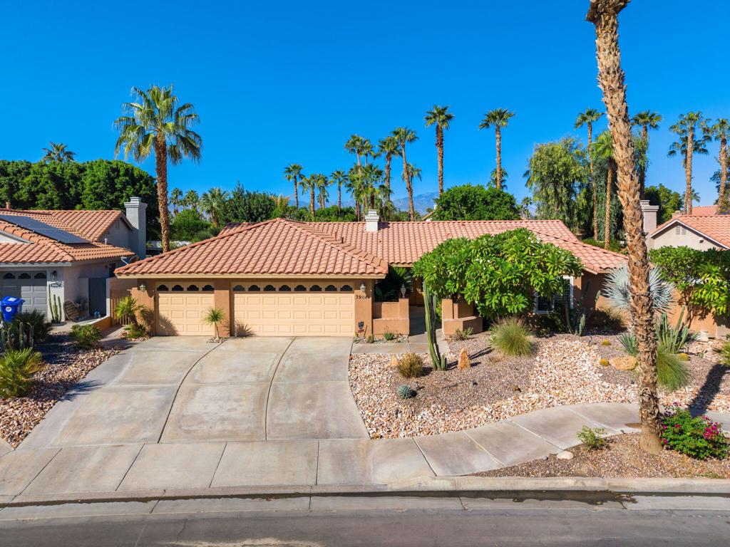 39041 Palace Drive Property Photo 1