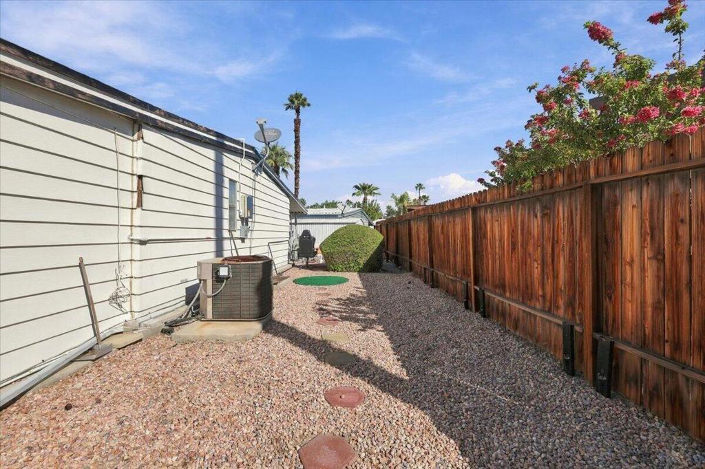 377 Andorra Way Property Photo 37