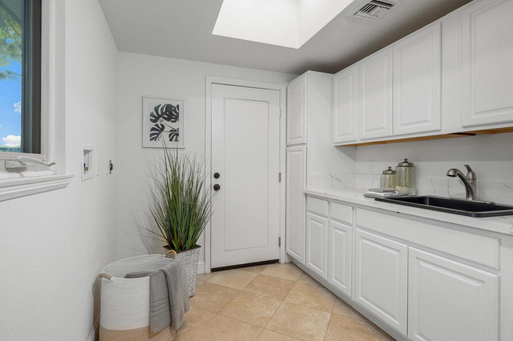 72020 Palm Crest Drive Property Photo 43