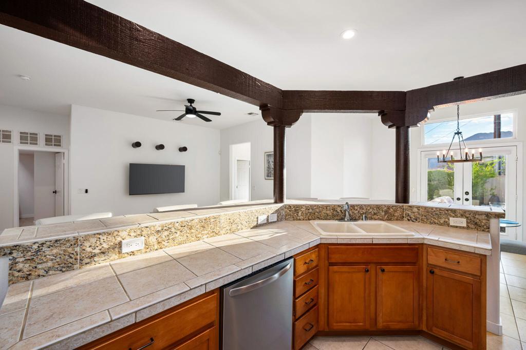 53700 Avenida Madero Property Photo 8