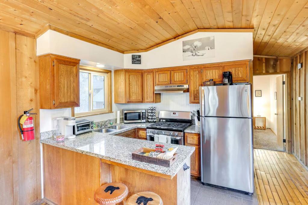 524 W Rainbow Boulevard Property Photo 5