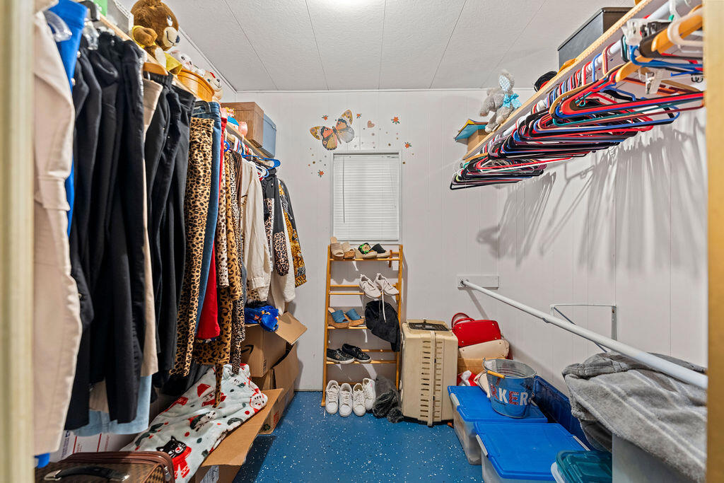 208 International Boulevard Property Photo 13