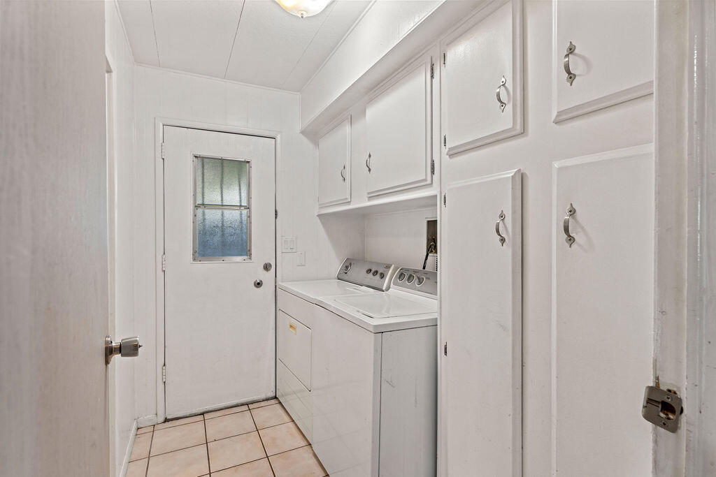 208 International Boulevard Property Photo 22