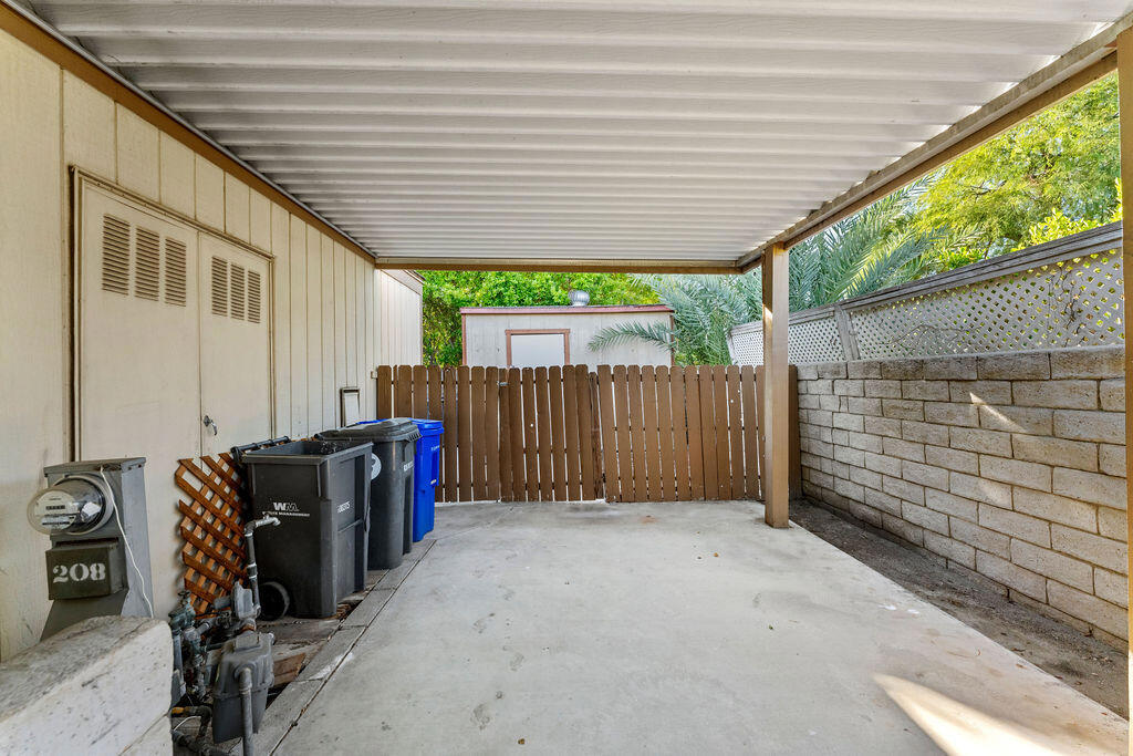 208 International Boulevard Property Photo 28