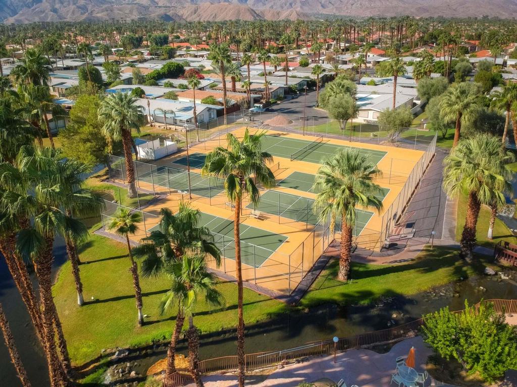 208 International Boulevard Property Photo 38
