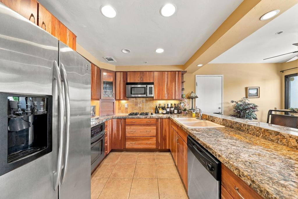 464 Village Square E Property Photo 23
