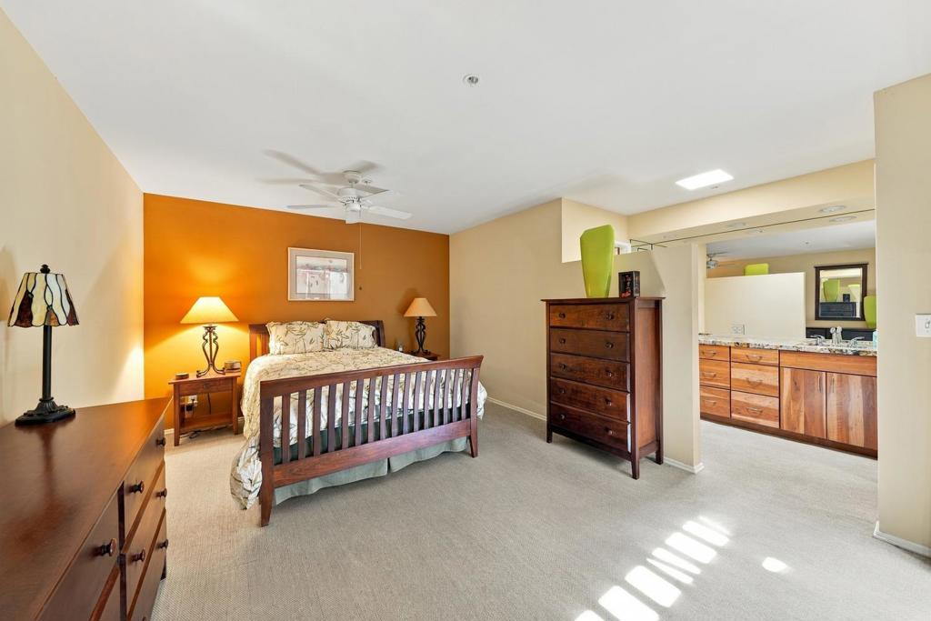 464 Village Square E Property Photo 30