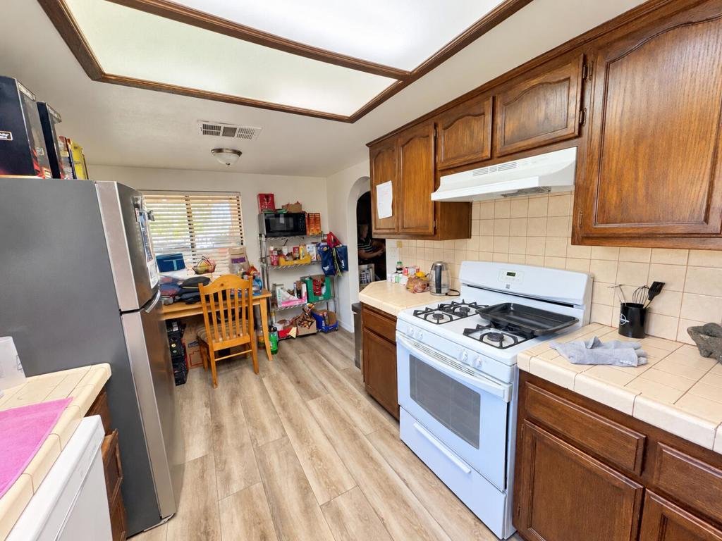 581 E Hoffer Street Property Photo 8