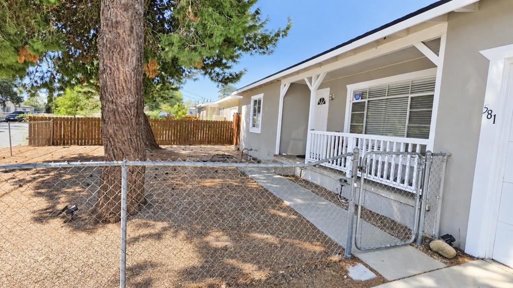 581 E Hoffer Street Property Photo 19