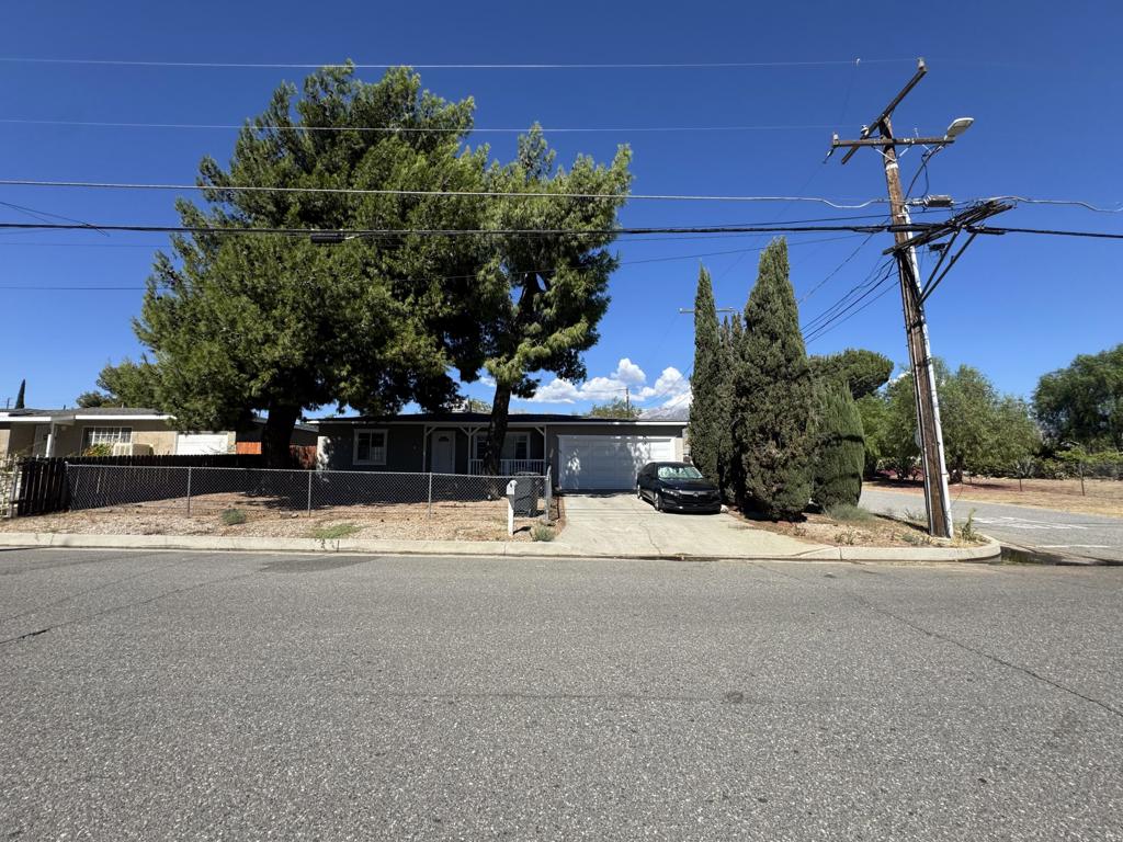 581 E Hoffer Street Property Photo 25
