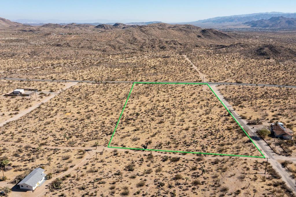 5610 Yucca Mesa Road Property Photo 3
