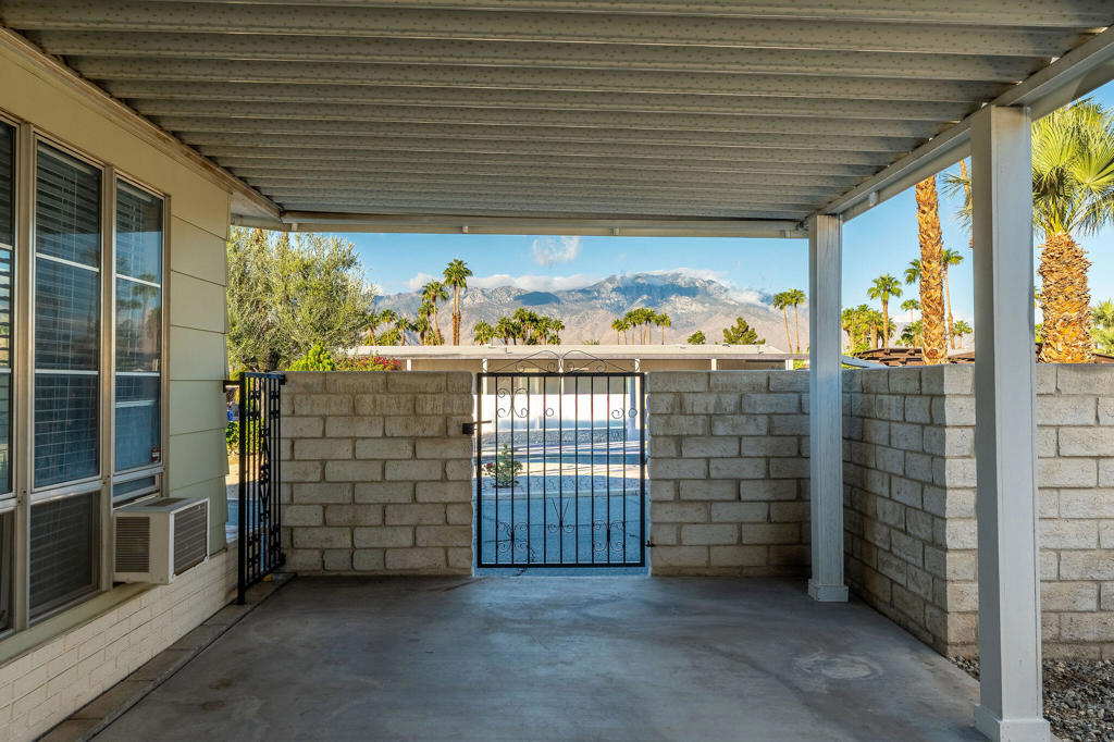 13 International Boulevard 13 Property Photo 4
