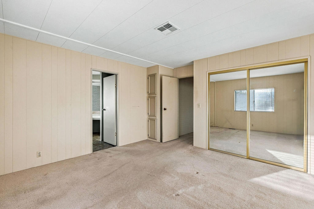 13 International Boulevard 13 Property Photo 11