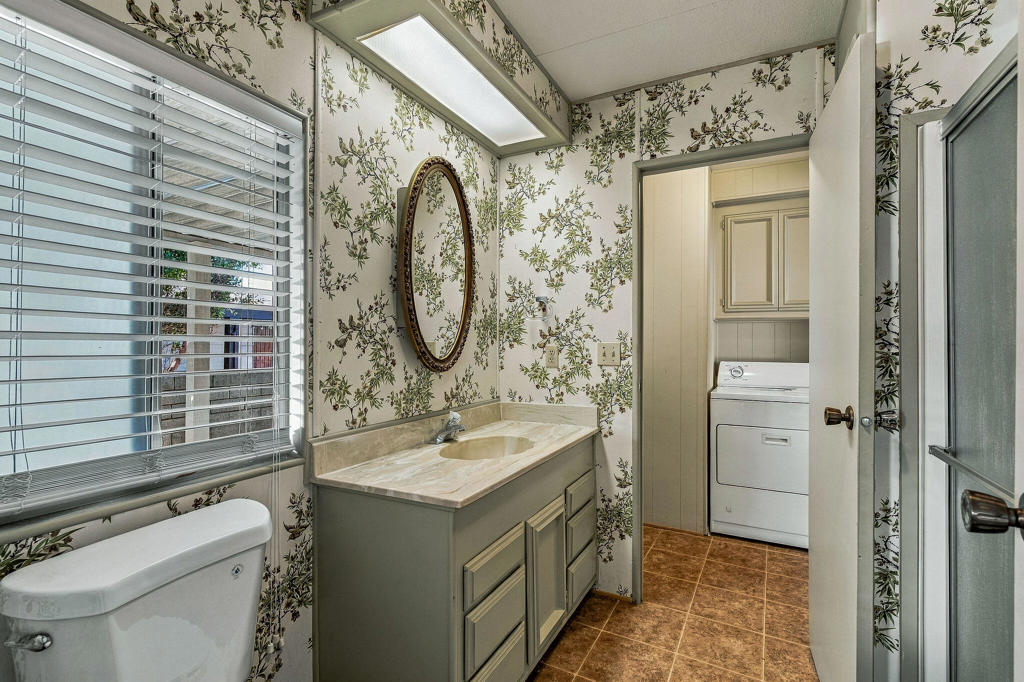 13 International Boulevard 13 Property Photo 18