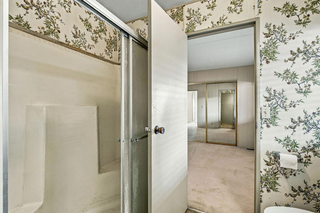 13 International Boulevard 13 Property Photo 20