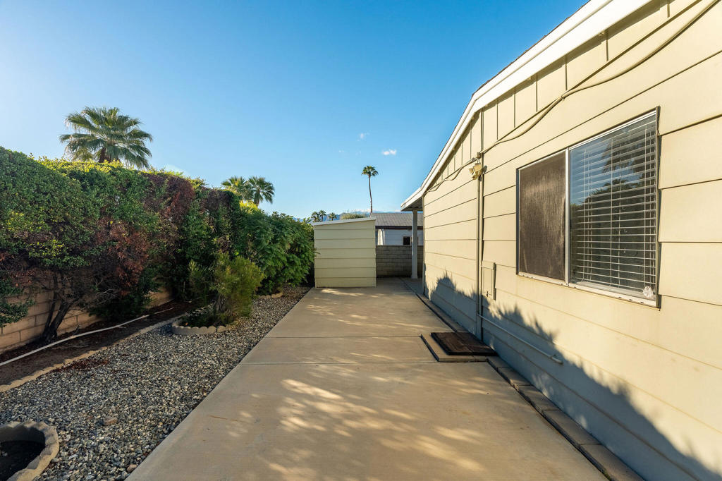 13 International Boulevard 13 Property Photo 36