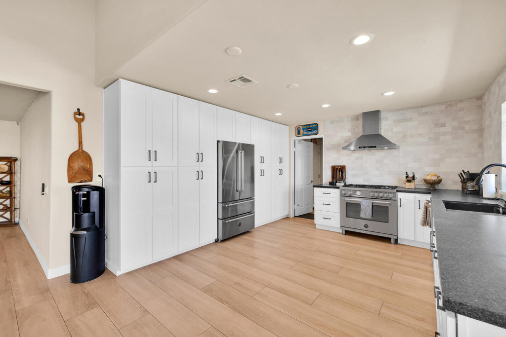 42670 Sandy Bay Road Property Photo 11