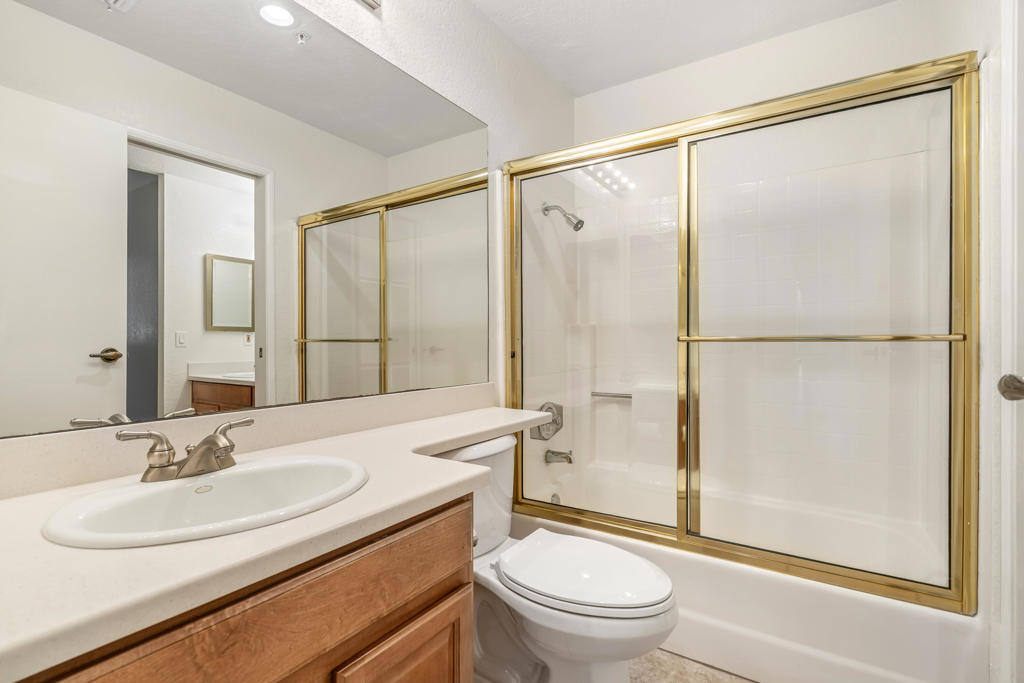 2601 S Broadmoor Drive 27 Property Photo 14