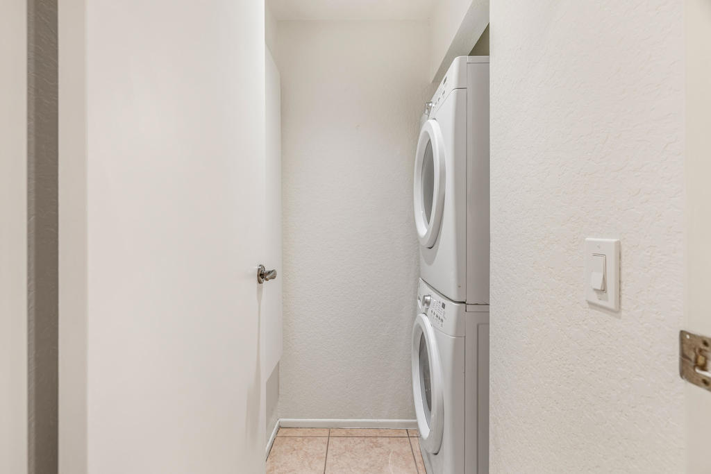 2601 S Broadmoor Drive 27 Property Photo 19