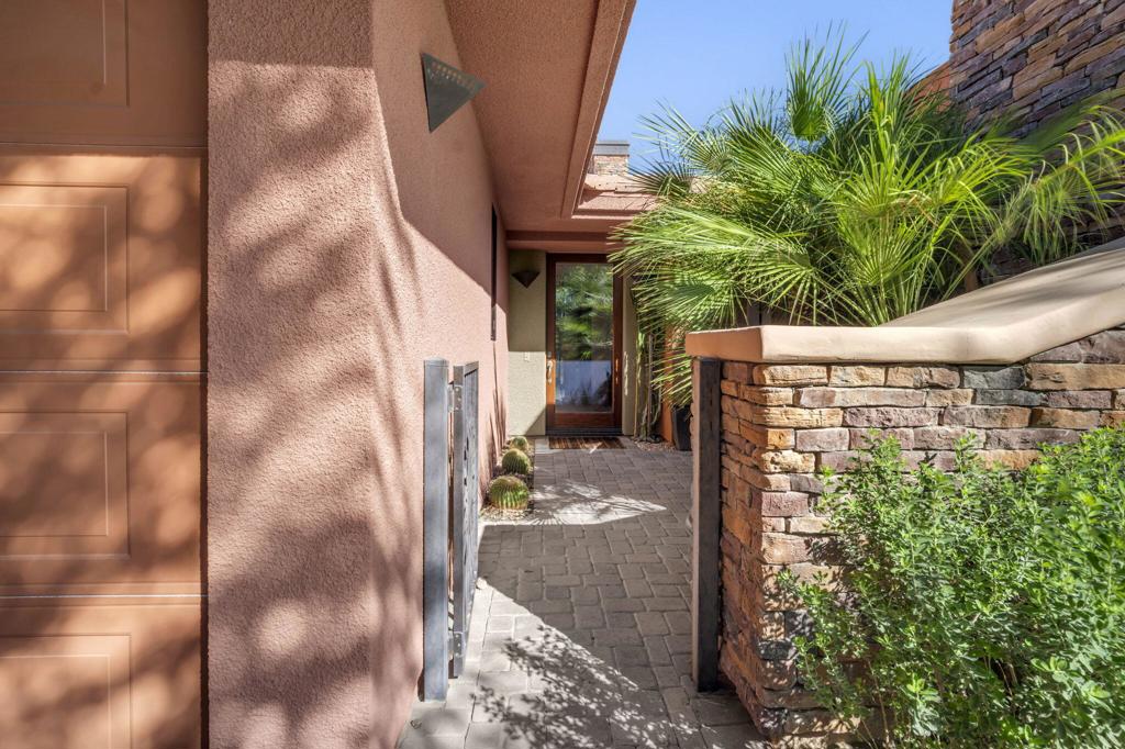 50160 Camino Privado Property Photo 4