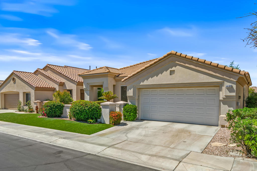 44395 Royal Lytham Drive Property Photo 4