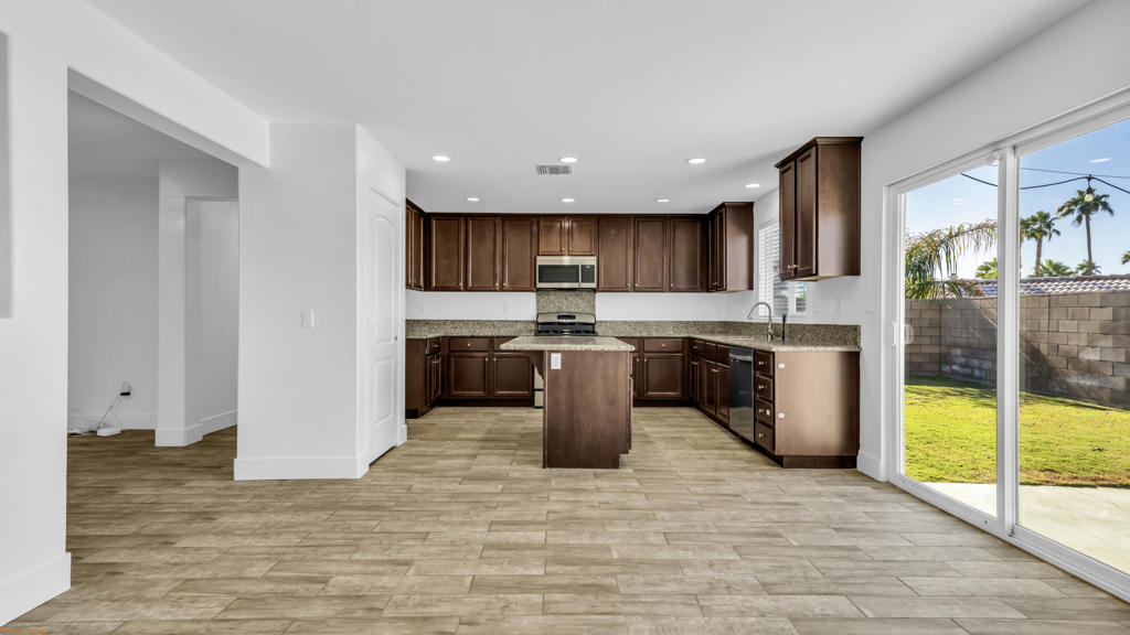 84285 Tramonto Way Property Photo 13