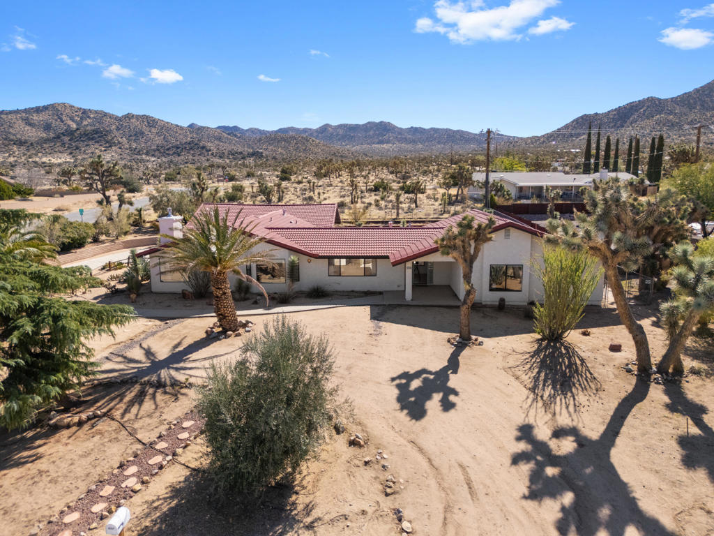 58549 Piedmont Drive Property Photo 1