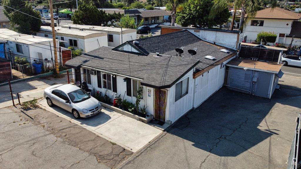 216 E Mission Rd Property Photo 3