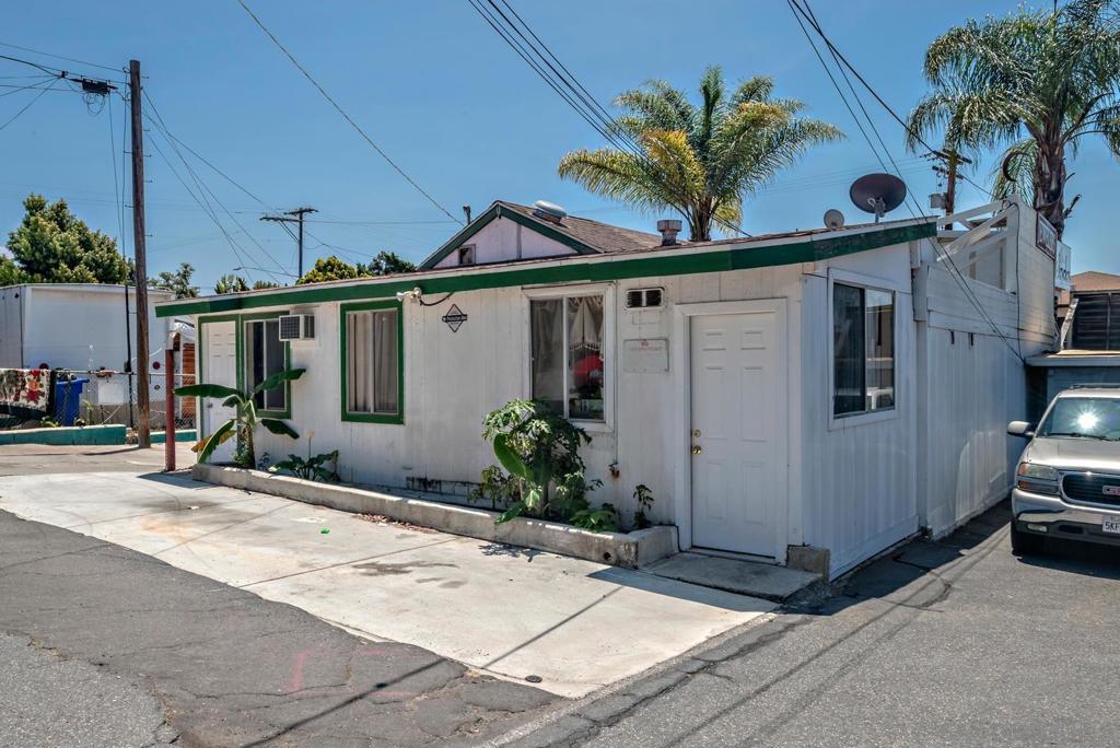 216 E Mission Rd Property Photo 6