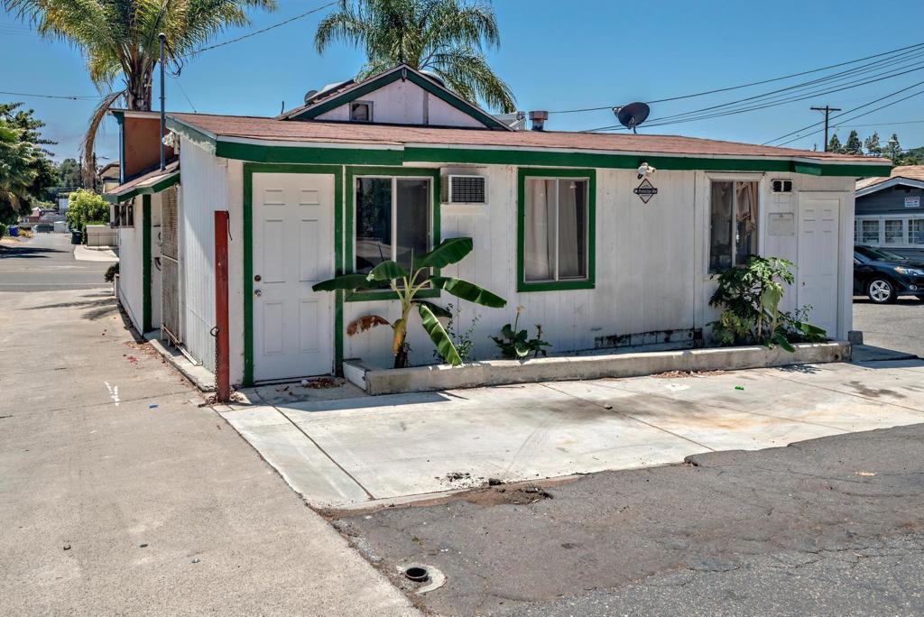 216 E Mission Rd Property Photo 7