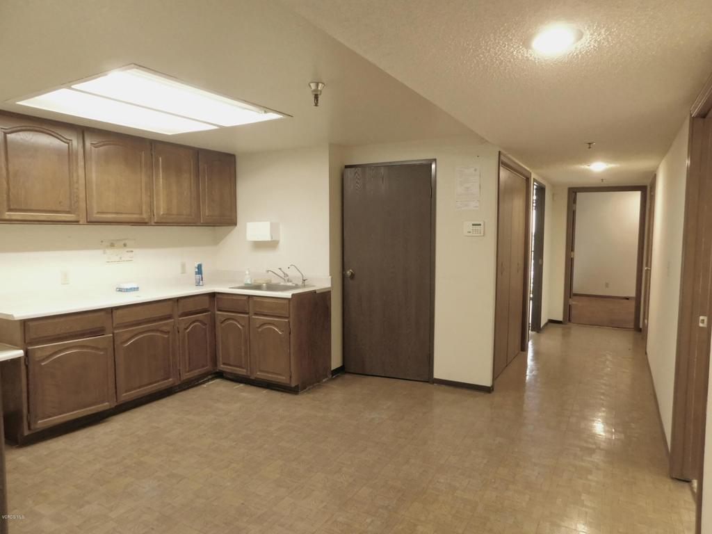 2368 Eastman Avenue 3 Property Photo 8