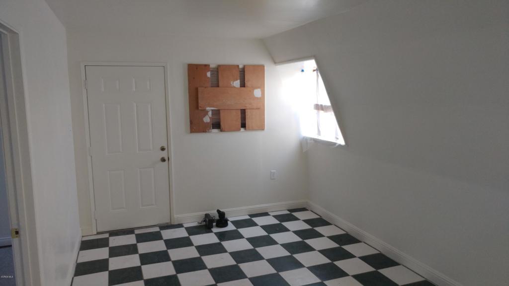 932 W Wooley Road Property Photo 6