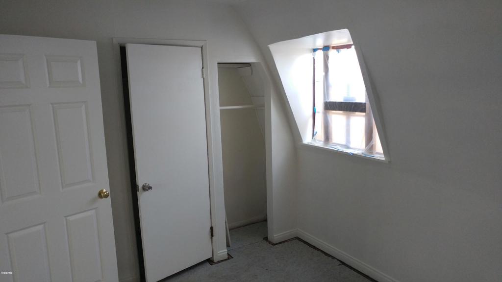 932 W Wooley Road Property Photo 8