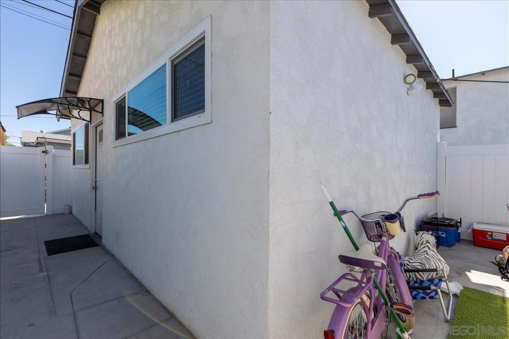 2135 37 S 41st St Property Photo 11