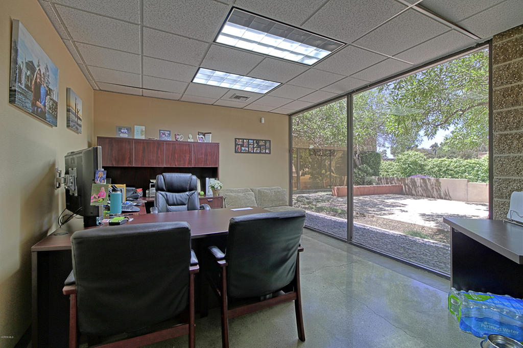 2075 Knoll Drive Property Photo 18